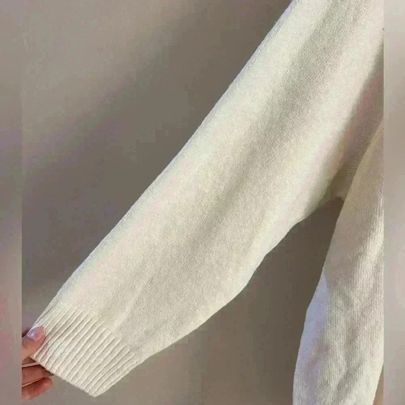AVENUE off white crewneck pullover sweater. Sz 26/28. NWT. Retail:$55 - Picture 2 of 6